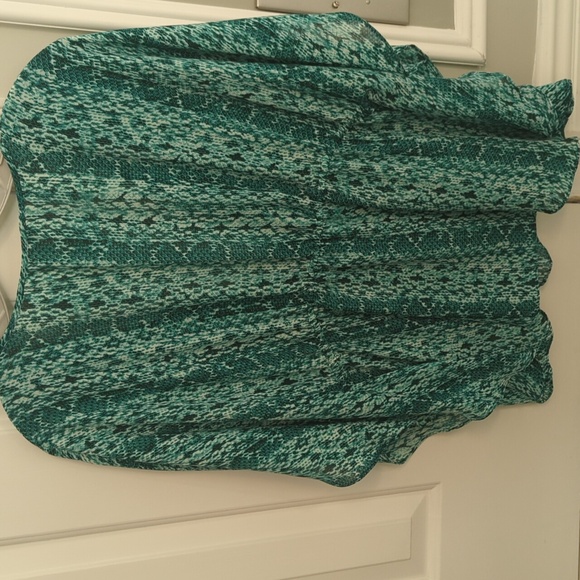 Michael Kors blouse. Size S. NWOT. Green snake skin print - Picture 7 of 9